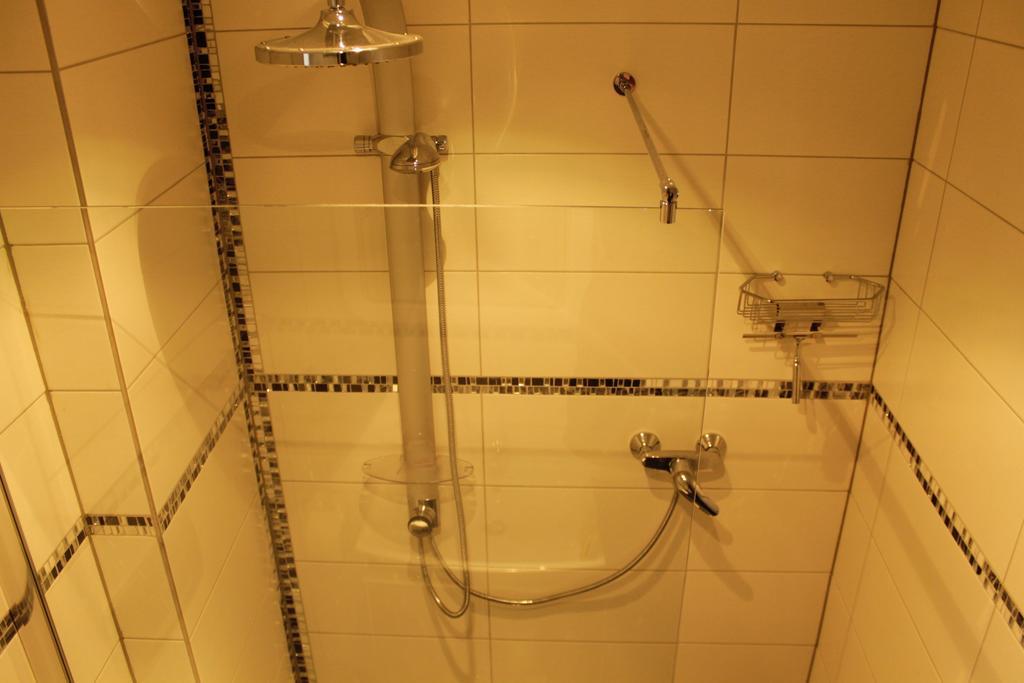 Fe Wo Am Alten Rathaus أندرناخ الغرفة الصورة